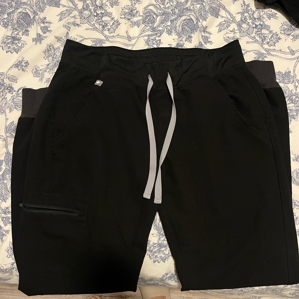 Figs black bottom scrubs Zamora Joggers